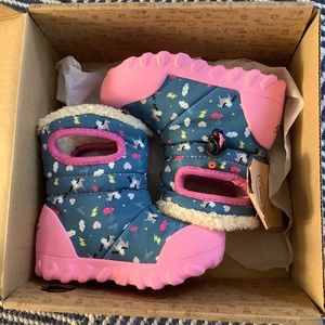 Bogs toddler size 7 Pegasus